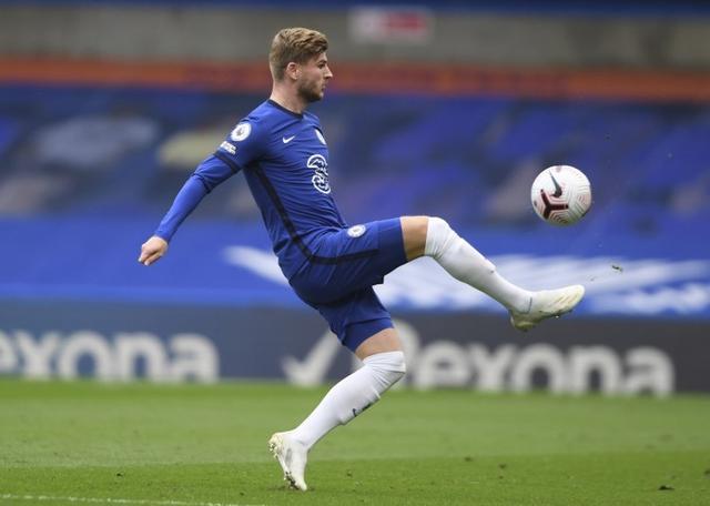 东契奇狂砍42分7板8助4断难救主，湖人三连败暴露两大致命短板