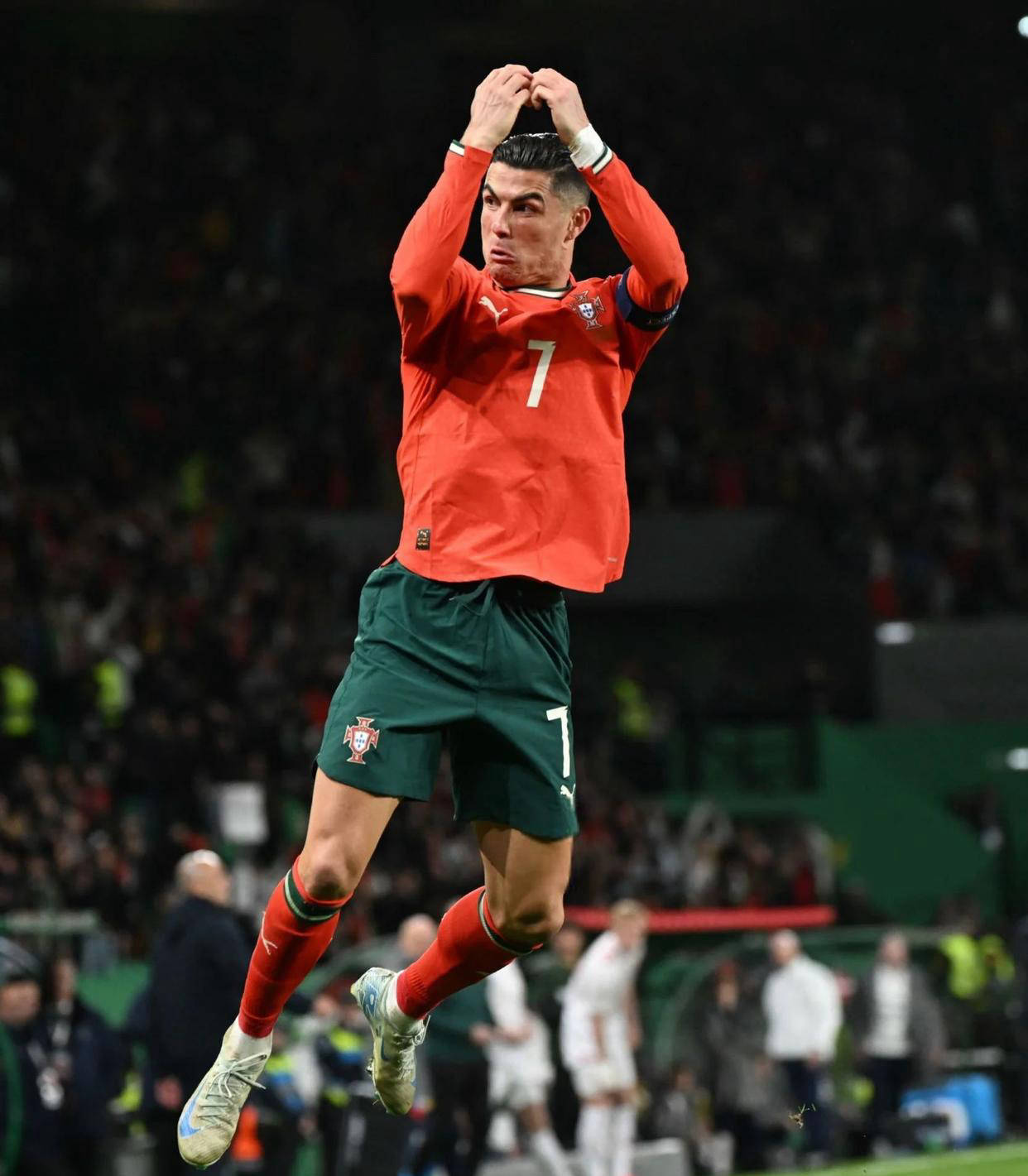 森林老板：我和主帅努诺关系很牢固，未来几天会与他进行对话