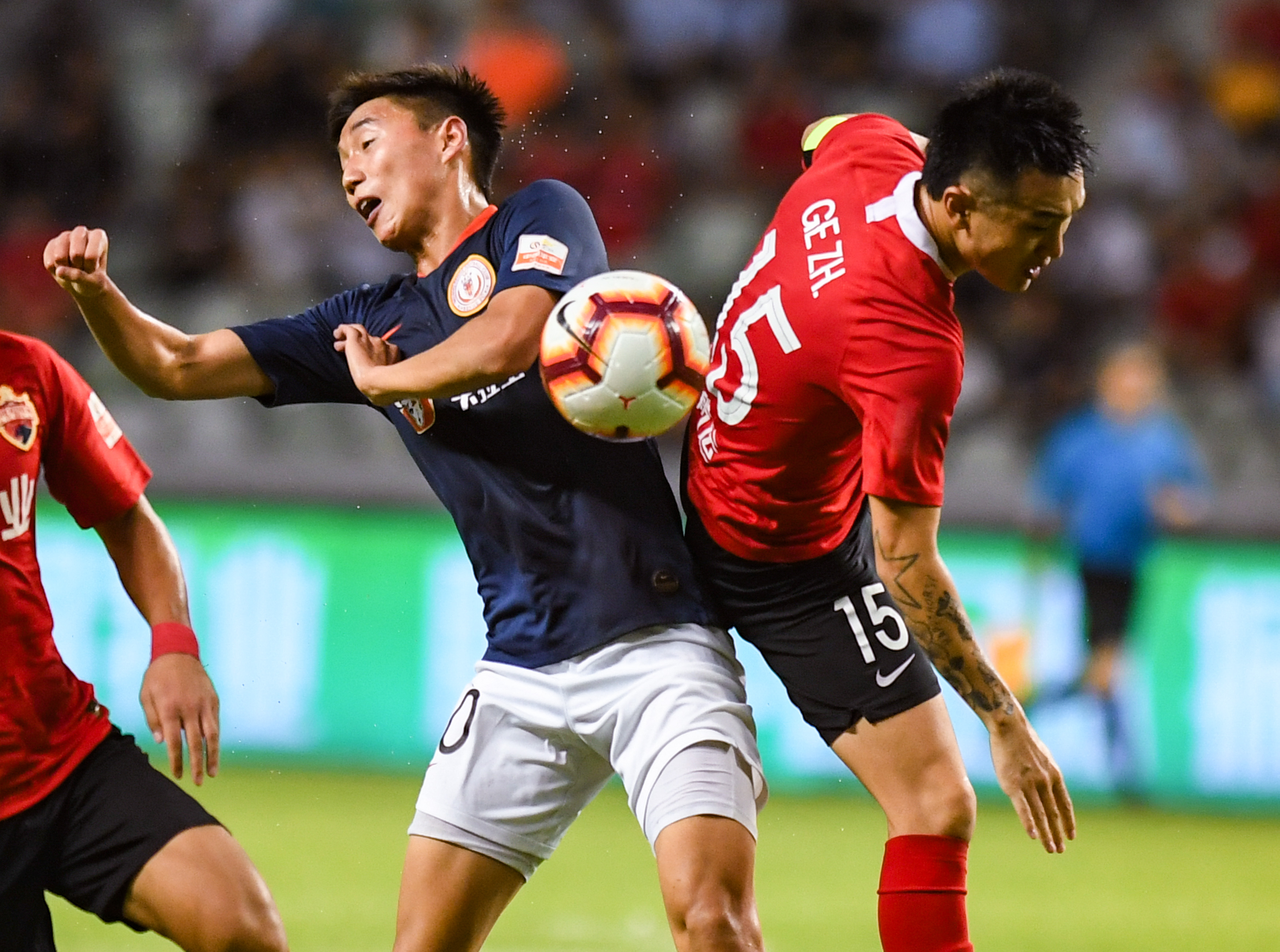 季后赛席位争夺进入白热化阶段